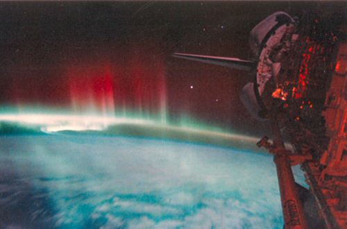 Aurore polaire vue de l'espace.