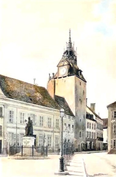 Beaunne : le beffroi et la statue de Monge.