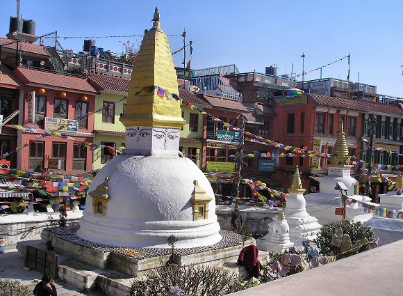 Bodhnath : petits stupas.