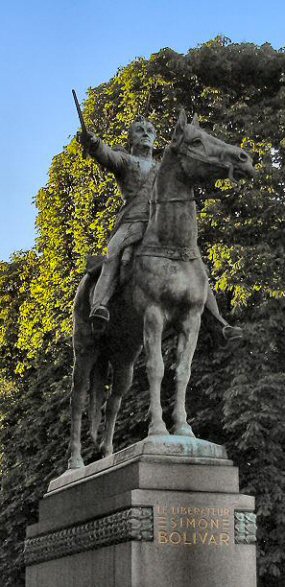 Statue Simon Bolivar � Paris.