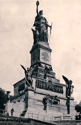 Germania, monument sur le Rhin.