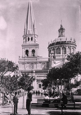 Mexique : la cath�drale de Guadalajara.