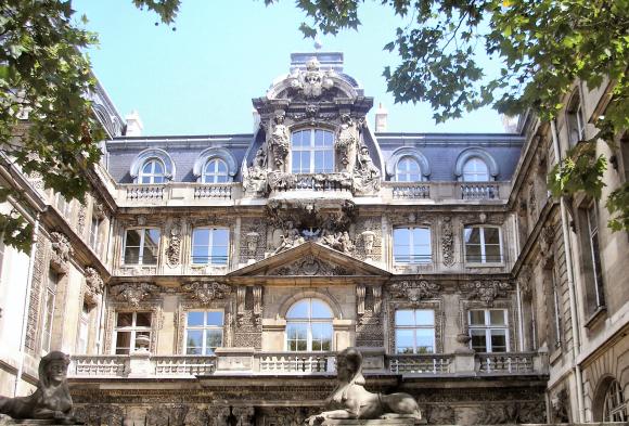H�tel Fieubet, � Paris (4e arrondissement).