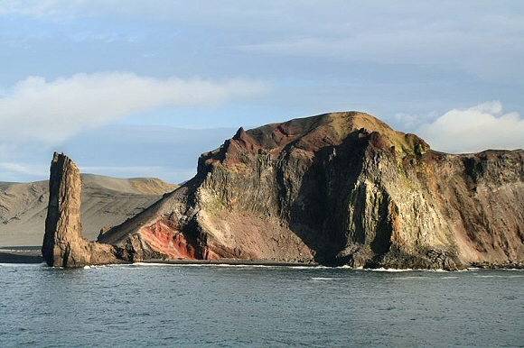 La c�ute Nord de Jan Mayen et la tour de Brielle.