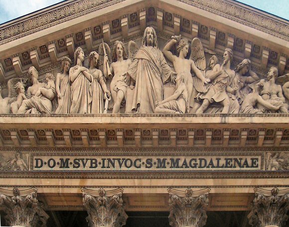 Paris : Fronton de l'�glise de la Madeleine.