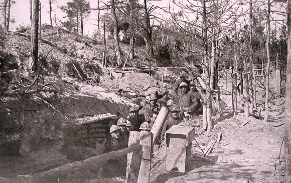 Tranch�e � Moronvilliers, 1917.
