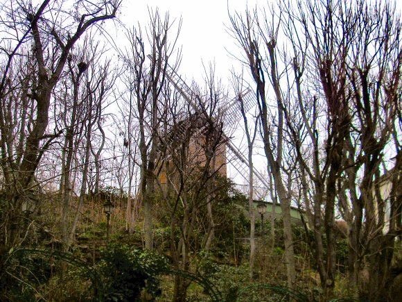 Paris : Moulin Blute-Fin, � Montmartre (moulin de la Galette).