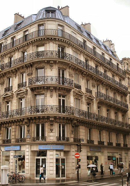 Paris : rue Mogador.