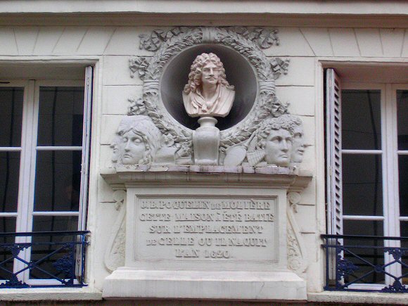 Paris : le buste de Moli�re, rue du Pont-Neuf.