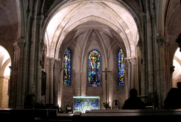 Paris : l'int�rieur de l'�glise saint-Pierre de Montmartre.