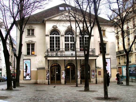 Paris : le Th��tre de l'Atelier, place Charles Dullin.