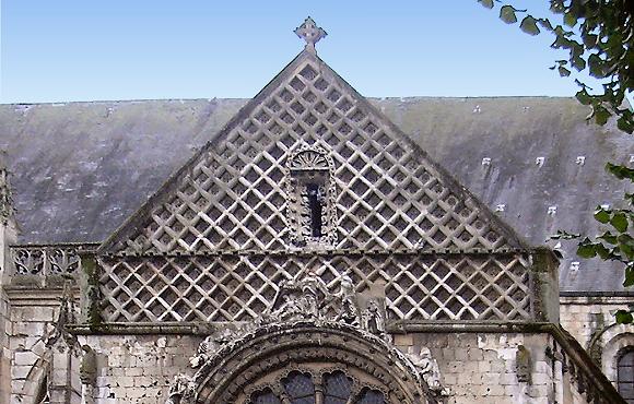 Pignon de l'�glise Saint-Etienne, � Beauvais.