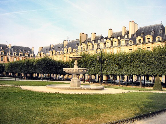 Place des Vosges, � Paris (4e arrondissement).