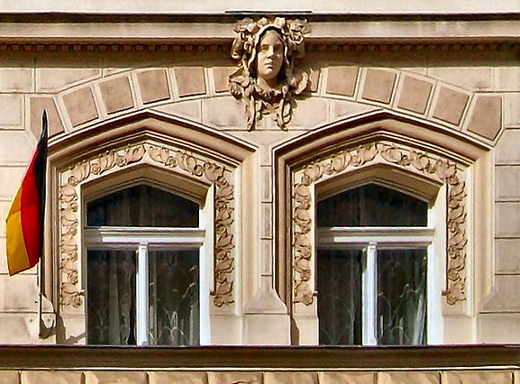 Prague : arcs bris�s.