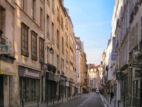 Rue Dauphine, � Paris (6e).