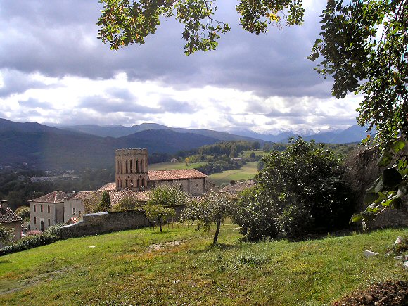 Ari�ge : Saint-Lizier et les Pyr�n�es.