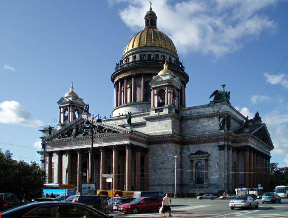 Saint-Petersbourg : l'�glise saint Isaac.