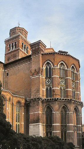 Venises : le chevet de l'�glise des Frari