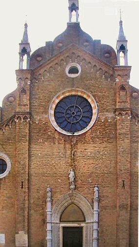 Venise : la fa�ade principale de l'�glise des Frari.