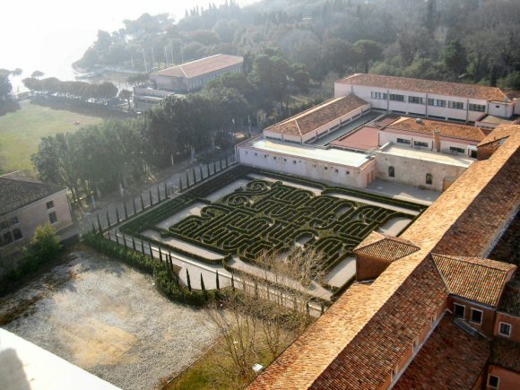 Venise : le labyrinthe de l'�le san Giorgio Maggiore.