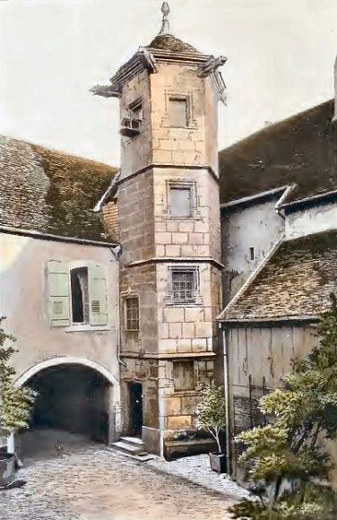 Vesoul : tourelle rue de la Boucherie.