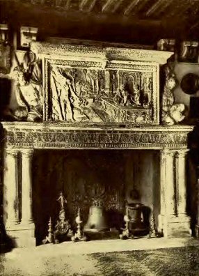 Chemin�e de la maison de Hugues Lallement (mus�e de Cluny).