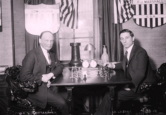 Partie d'�checs entre Tartakower et lasker.